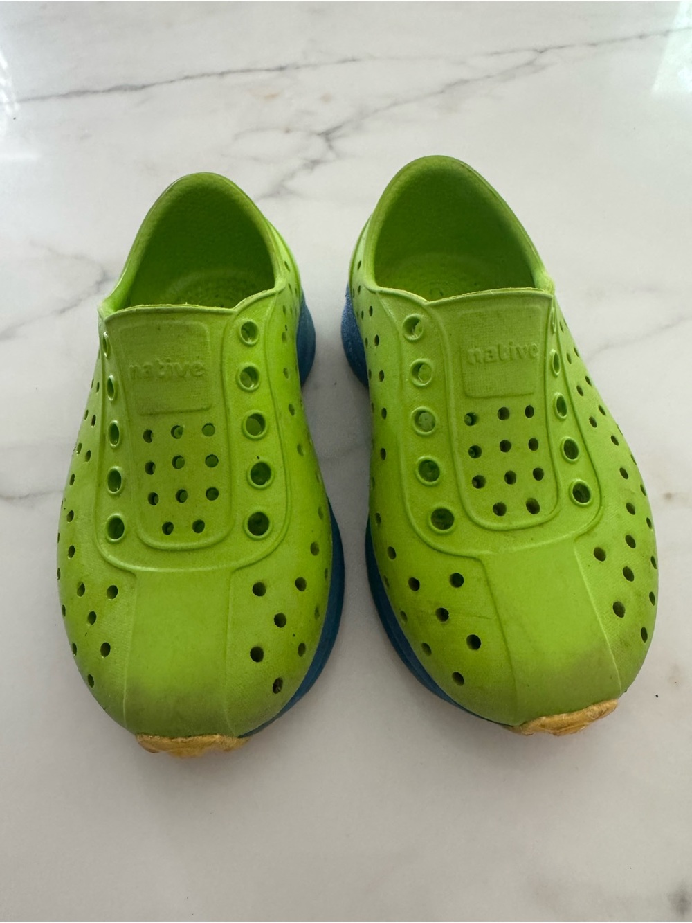 Native toddler 7 Kids Slip-On Shoes in Green